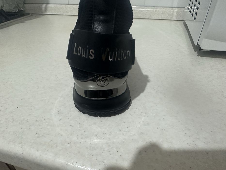 Женская обувь кроссовки