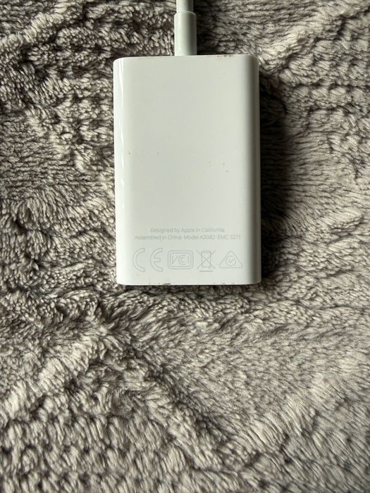 Adaptorul Apple HDMI USB-C USB-A