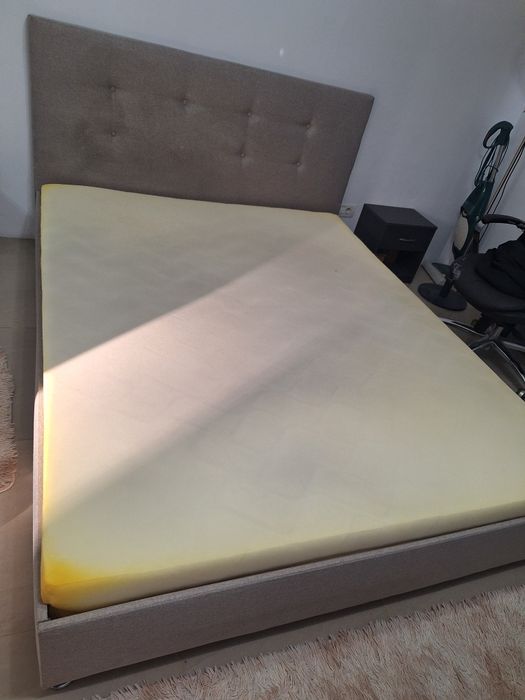 De vanzare pat 1,60/200