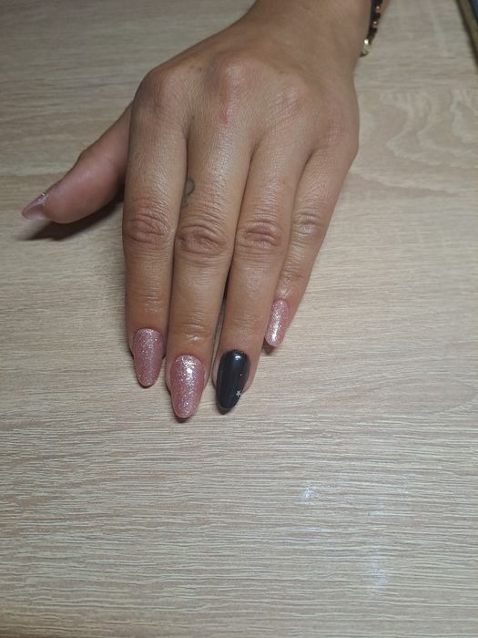 Caut modele pentru unghii în Balș Olt
Scrie-mi în privat dacă ești int