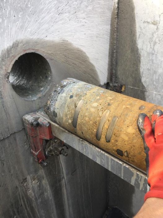 Servicii Carotare beton, caramida si bca.
