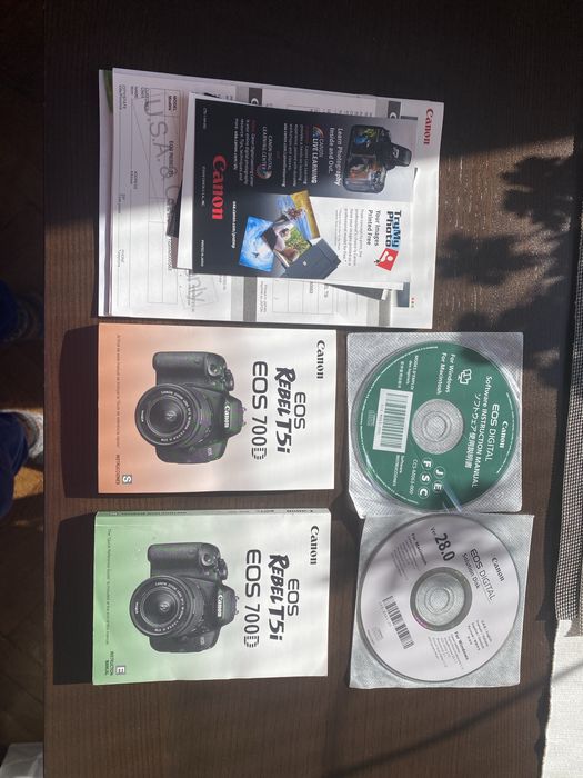 Фотоапарат Canon EOS Rebel T5i