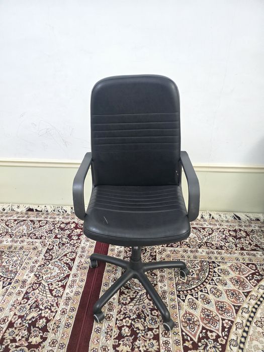 Офисаний кресла  бохаси  бир миллон