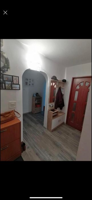 Vând apartament 3 camere