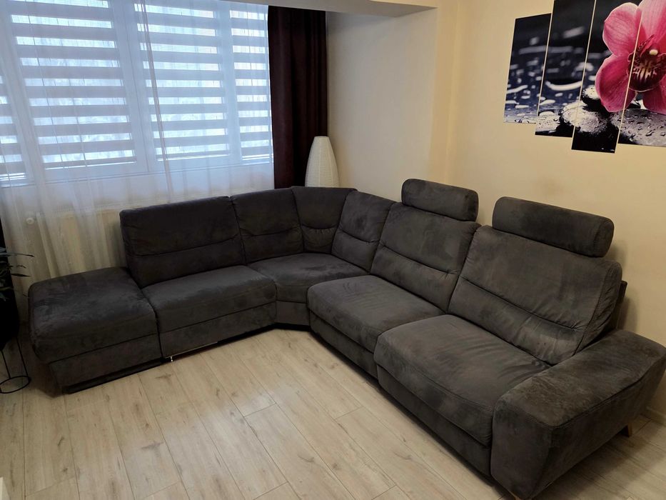 Colțar + masă + 6 scaune