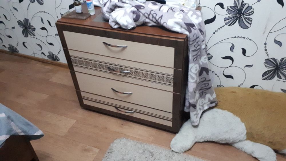 Продам спальный гарнитур