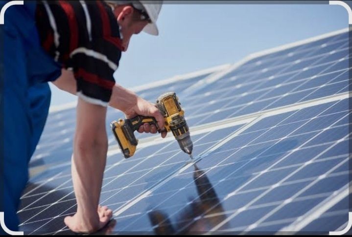 Montam vindem sisteme fotovoltaice