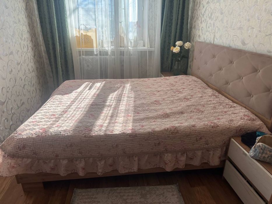 Продам двухспальную кровать