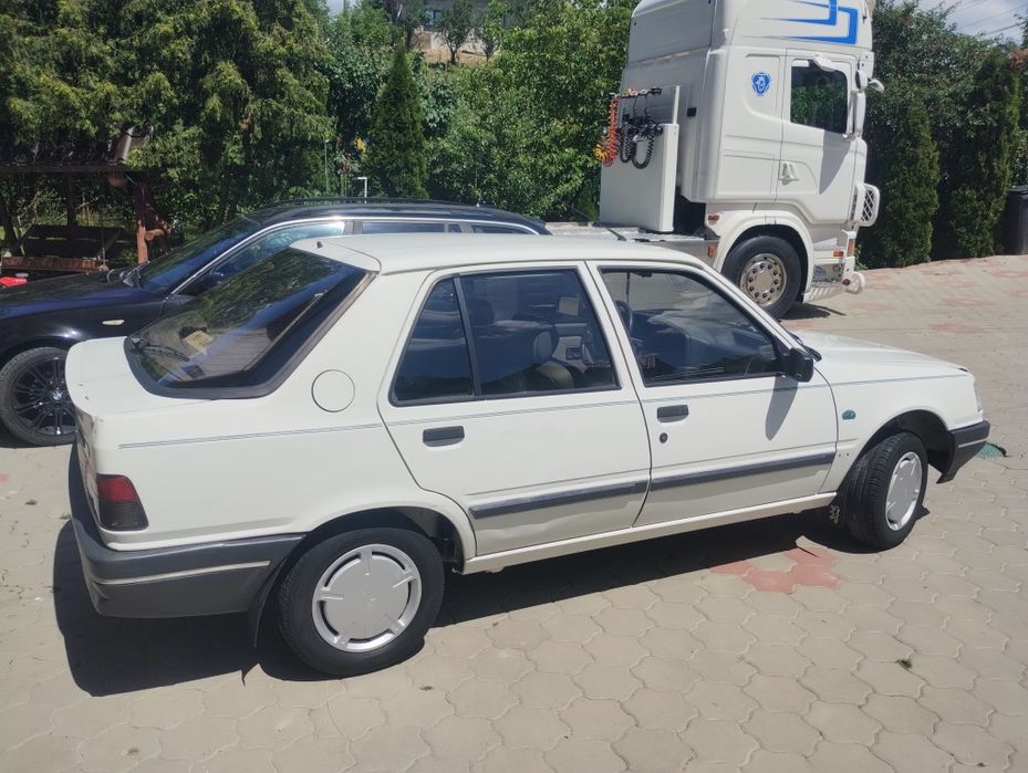 Vând Peugeot 309