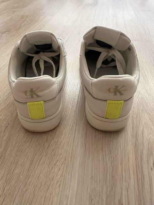 CALVIN KLEIN JEANS Кожени спортни обувки с лого