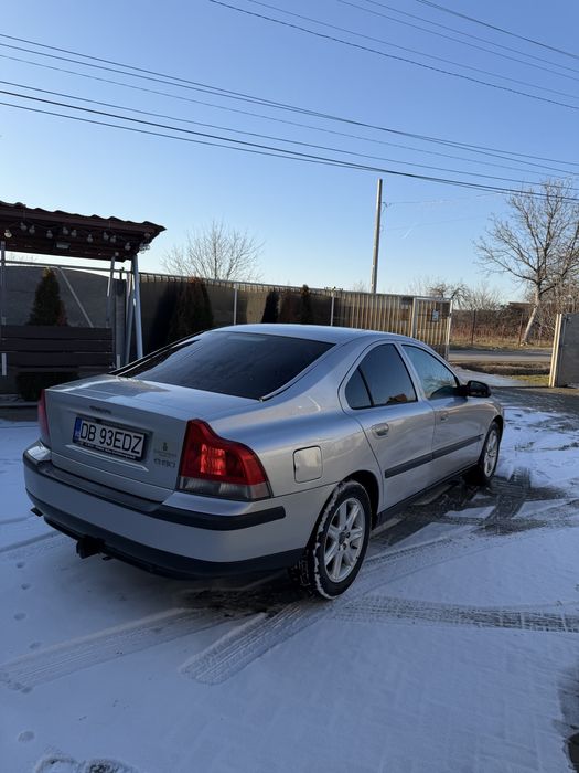 Volvo S60 16.09.2002  2.4  Benzina