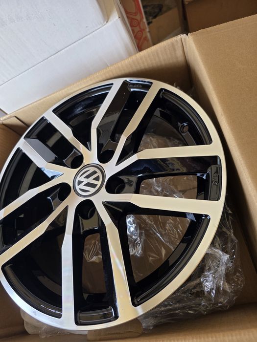 Jante de aliaj pentru vw pe 15 marca silver line  model  valencia