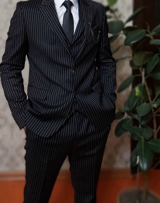 Ерлерге арналған костьюм