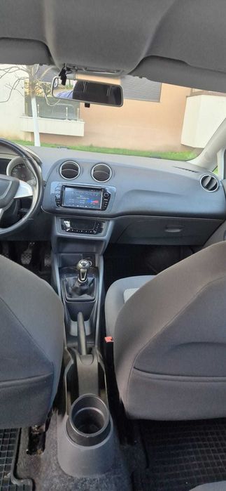 Ma vinde Seat ST Alb