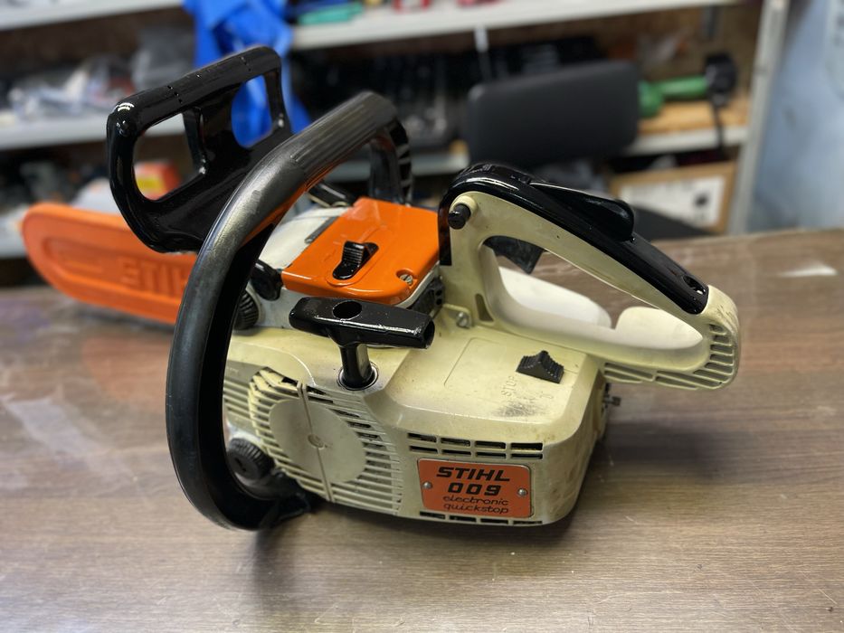 Бензинов трион STIHL 009
