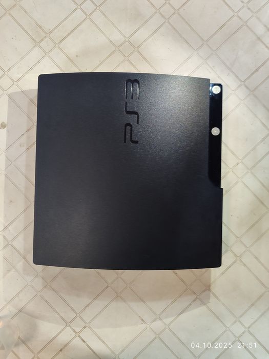 PS3 holati ideal. 4ta Joystick, 2 ta zaryadka kabeli bn.
Narxini keli
