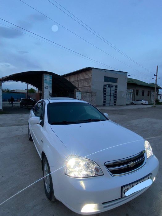 Lasetti avtomat luk abs bor sotiladi