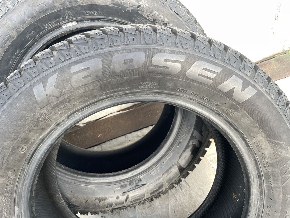 Продам комплект зимних шин R16 215/60