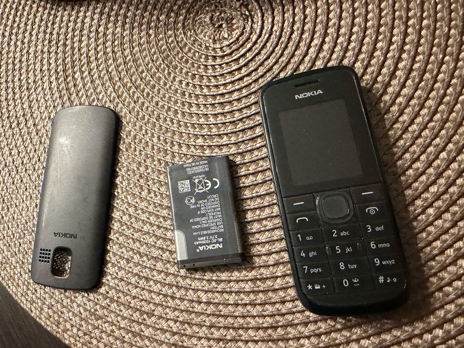 Nokia 113 - telefon cu butoane