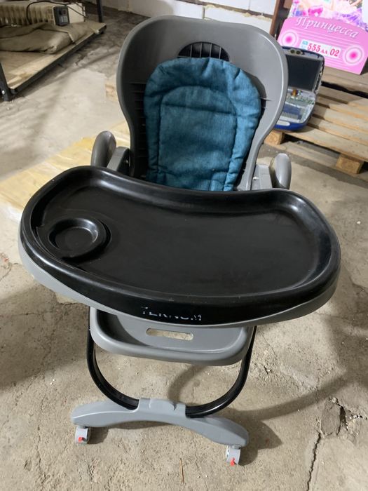 Детский стул и манежка