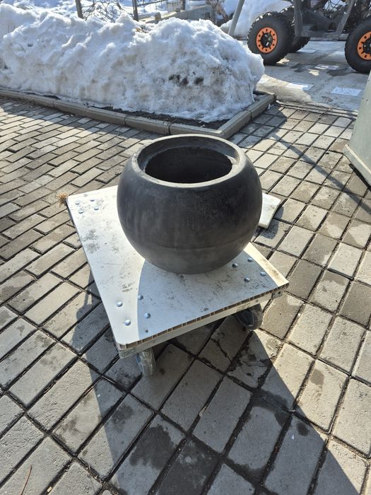 Продам цветочный вазон, горшок, клумба