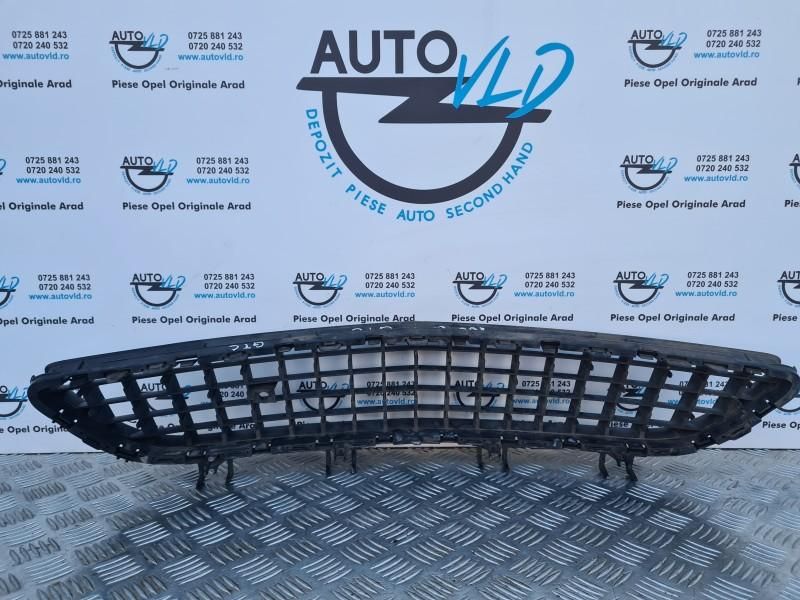 Grila inferioara plastic Opel Astra H Twintop