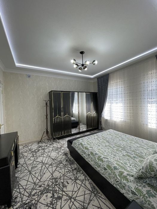 185.000у.е Яанги 16 йиллик 2.5 сотик 7 комнатные  Евро  Дом