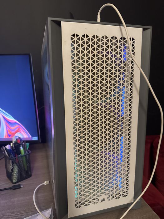 Vand PC GAMING amd ryzen 7 7800x3d, amd radeon 7800xt 16gb ram, 32gb ram