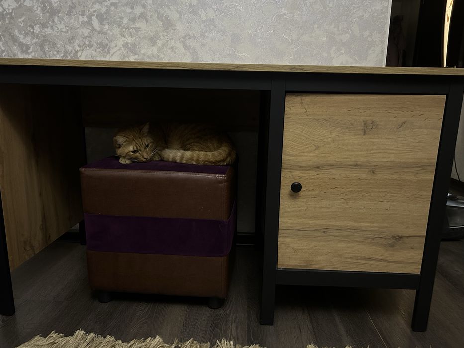 Продам стол в отличном состоянии