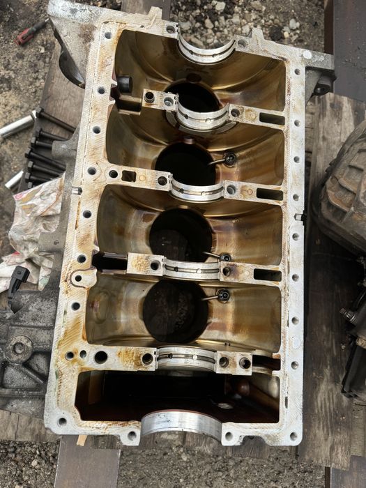 Chiuloasa bloc motor N43 pompa ulei capac culbutori