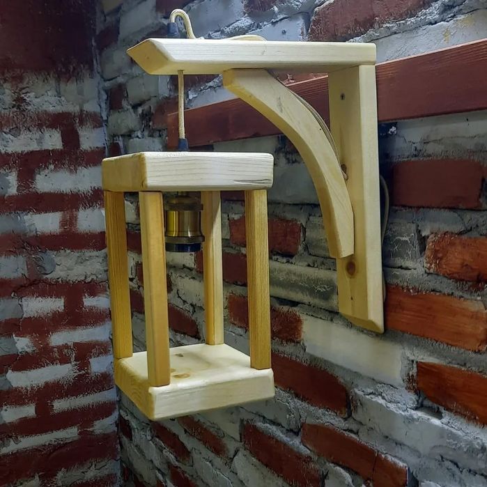 Деревянное пано ручной работы.