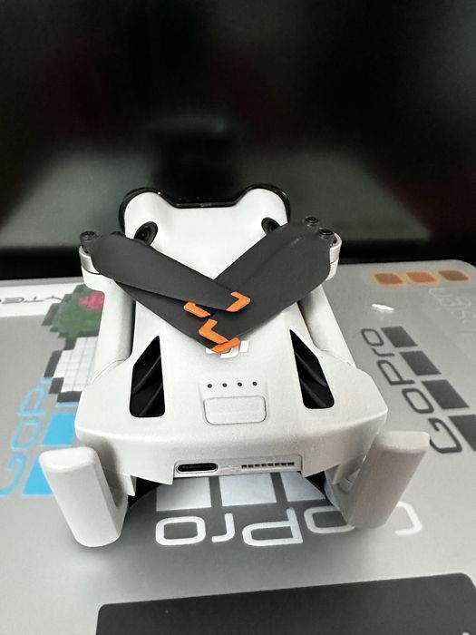 Dji mini 4 pro fly more  combo