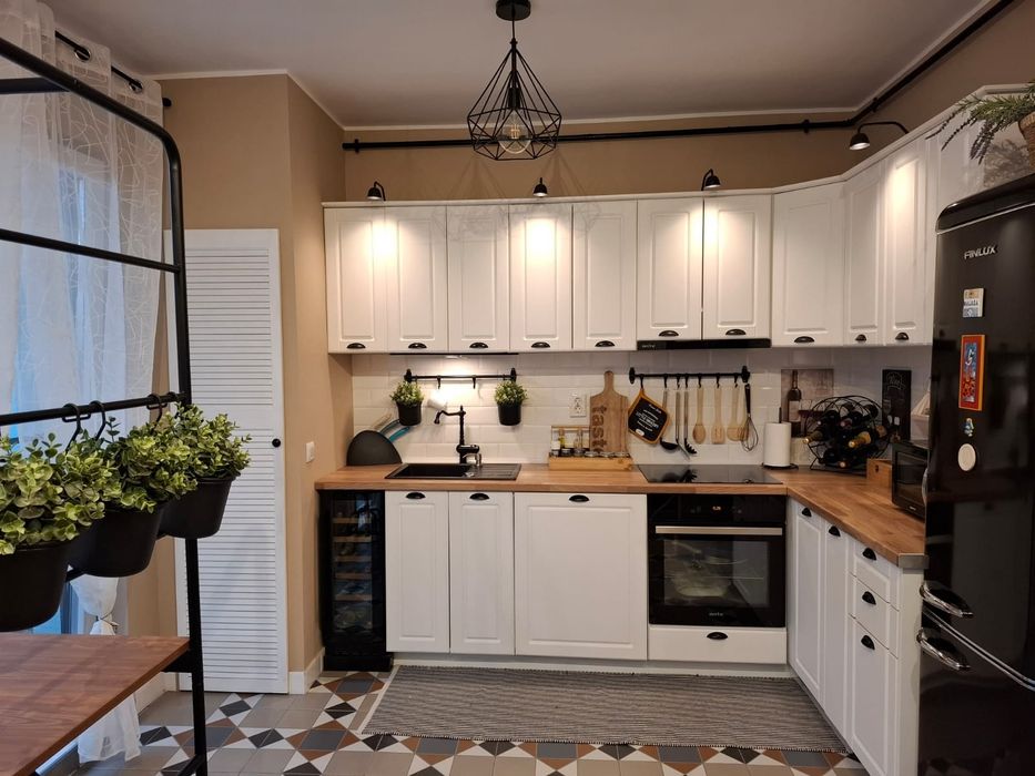 Proprietar vinde casa insiruita complex Seșul de Sus Floresti