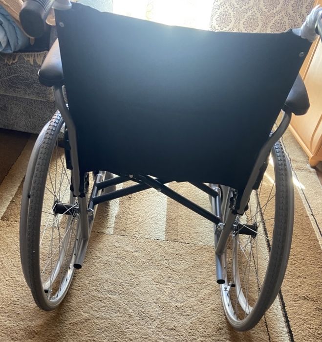 Инвалидная коляска новая