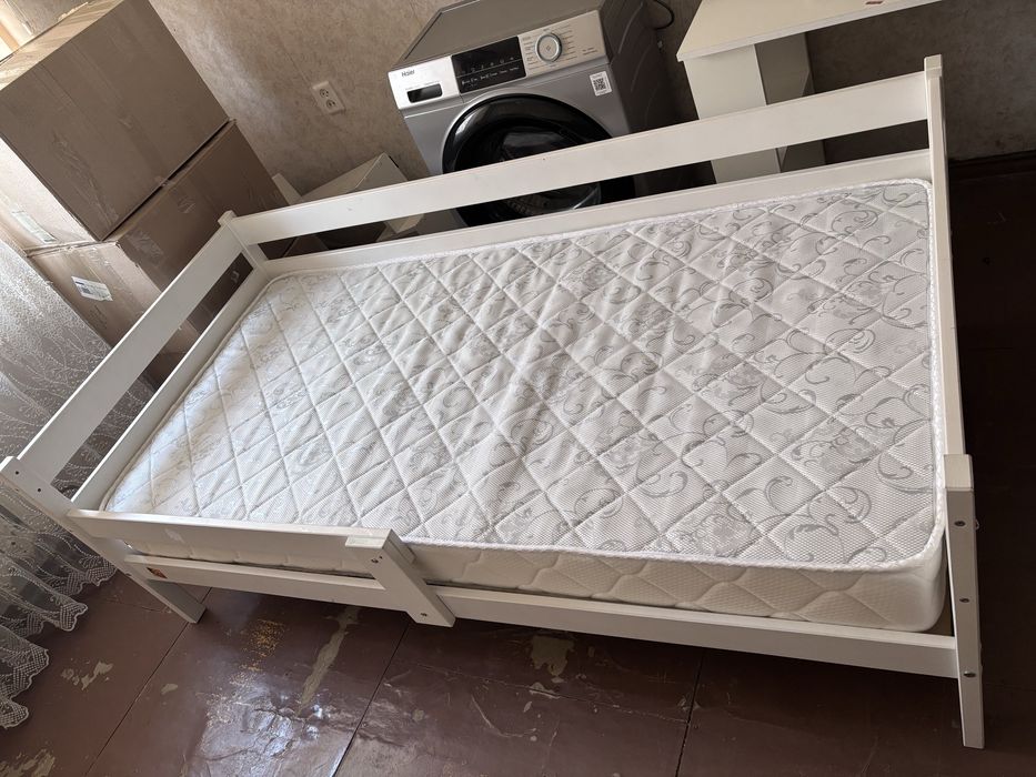 Кровать 180*90 дерево