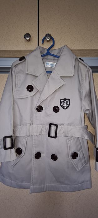 Продам лёгкие куртки .