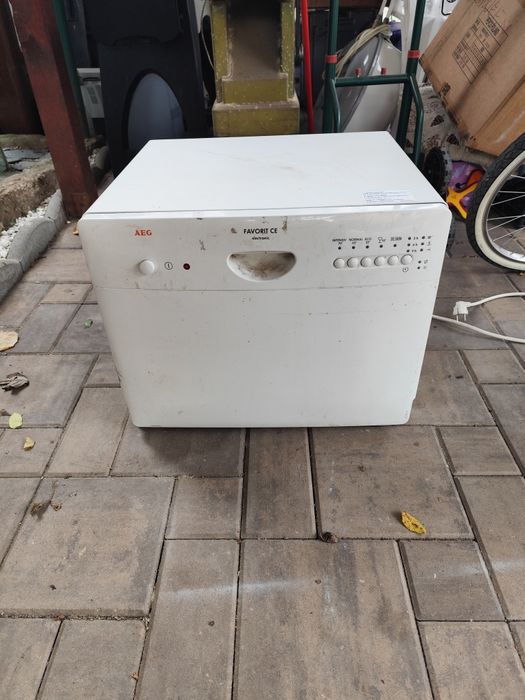 Mașină de spălat vase mini