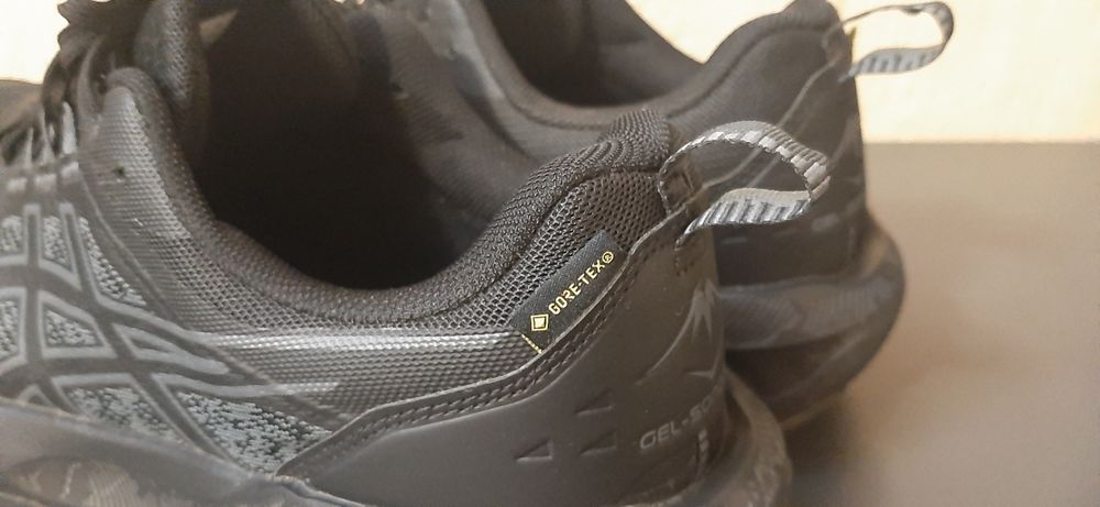 Asics gore tex  44 номер