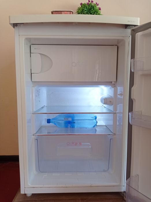 Mini holodilnik 90L