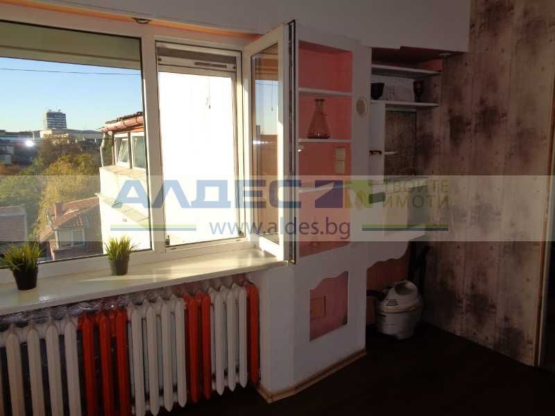 Дава се под наем Двустаен апартамент в София, Център - 65 кв.м за 648.21 € - Снимка #9