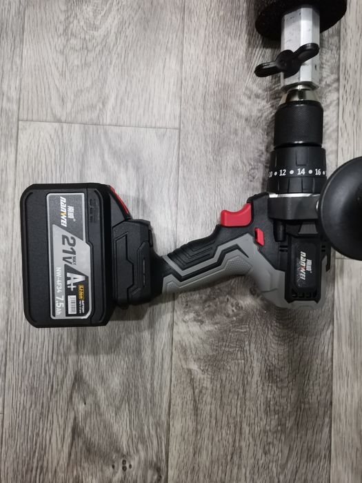 Ледобур с шуруповертом