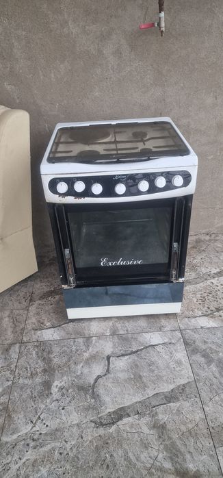 Продам газовую плиту.