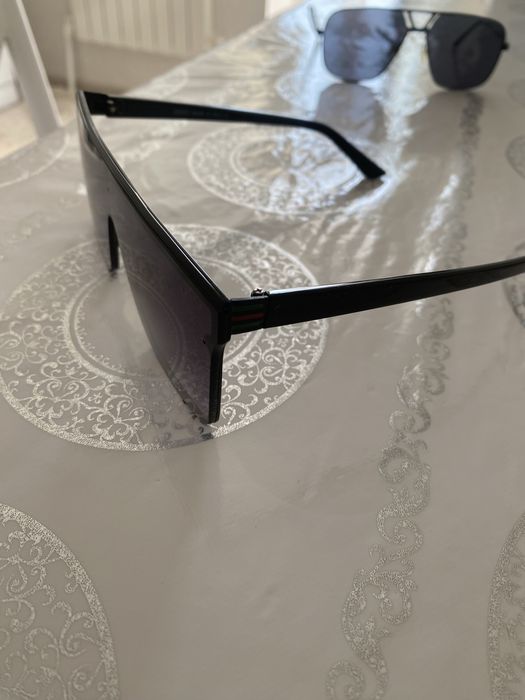 Продам недорого солнечные очки