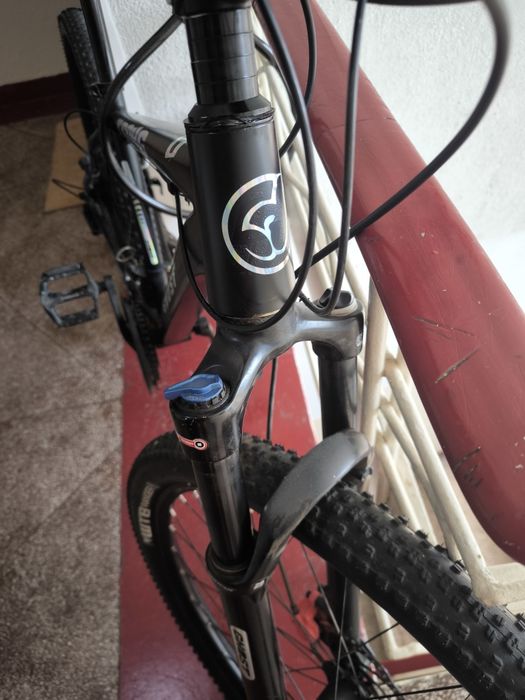 Vând bicicleta profesionala cu toți nunckhe prof de 29 inch