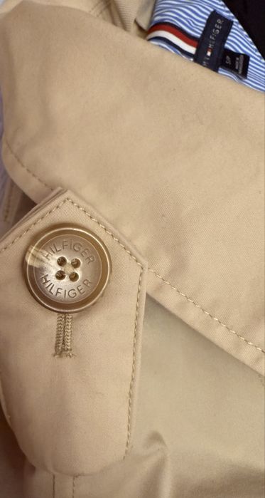 Тренч от Tommy Hilfiger