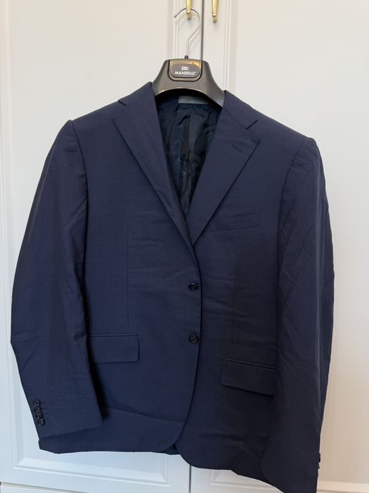 Продам костюмы Италия Corneliani
