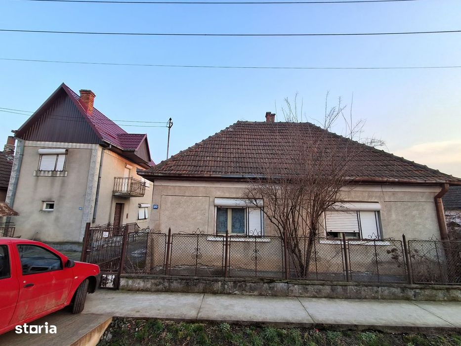 Case + 1440 mp teren , Vetis