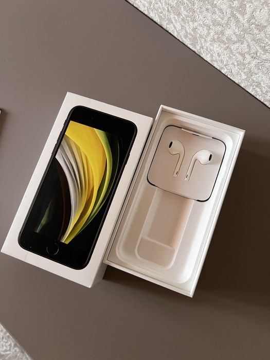 Продам iphone se 2020