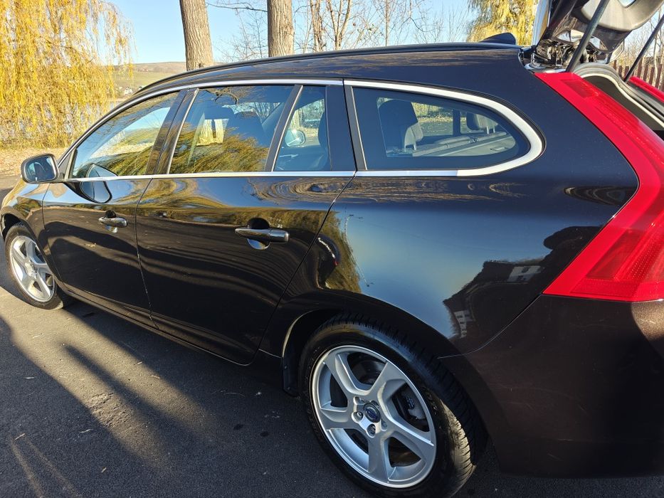 Volvo v60 an 2011