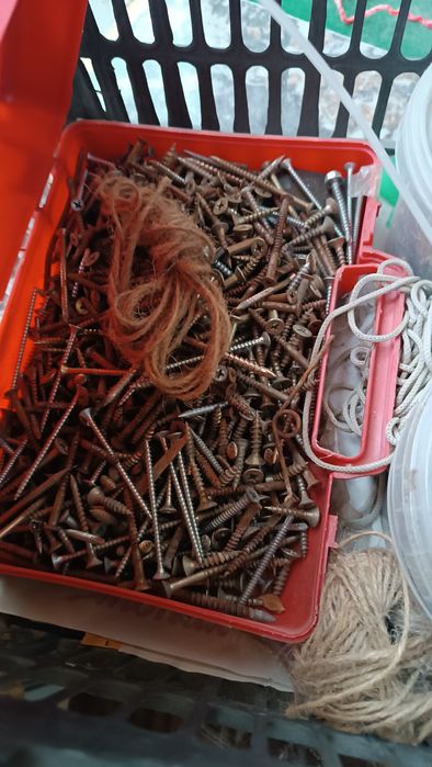 Крепеж, метизы, шурупы, саморезы